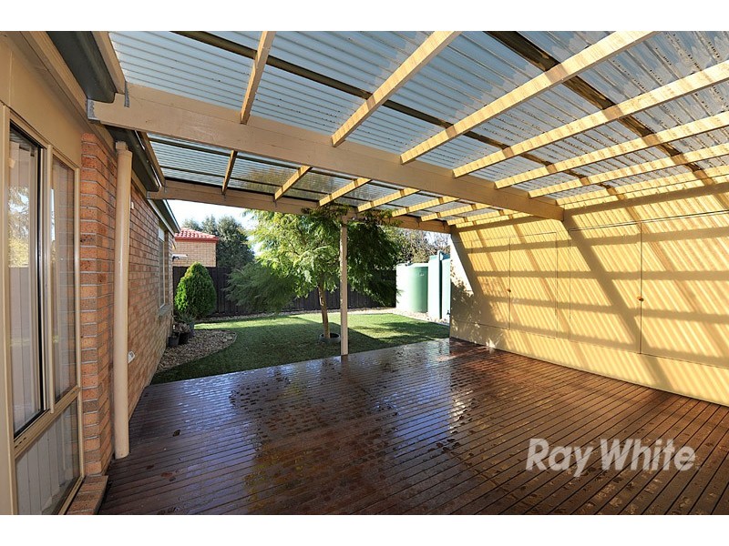 53 Streeton Way, Berwick VIC 3806