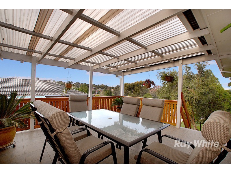 167 James Cook Drive, Endeavour Hills VIC 3802