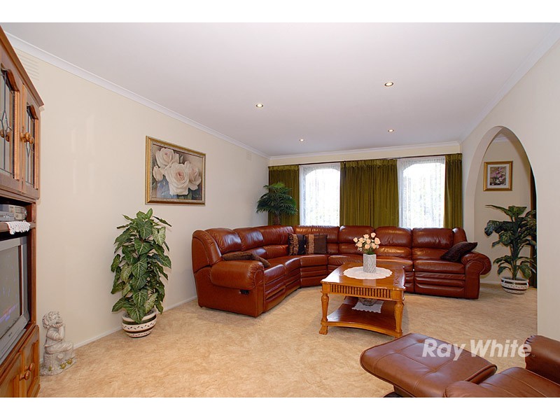 167 James Cook Drive, Endeavour Hills VIC 3802