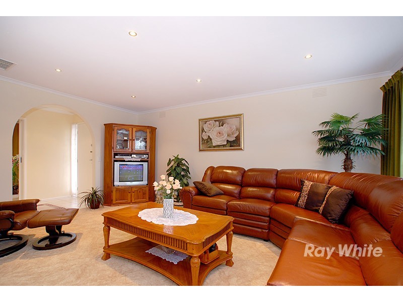 167 James Cook Drive, Endeavour Hills VIC 3802