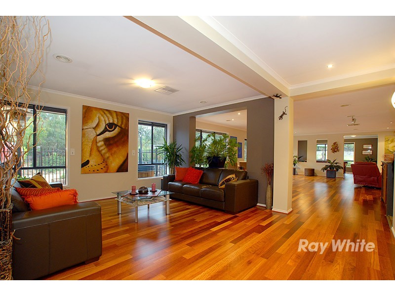 6 Radesin Rise, Narre Warren North VIC 3804