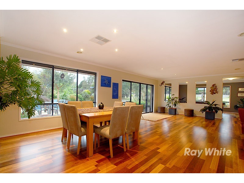 6 Radesin Rise, Narre Warren North VIC 3804