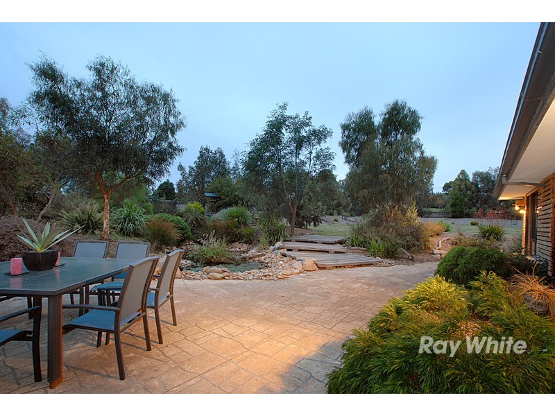 6 Radesin Rise, Narre Warren North VIC 3804