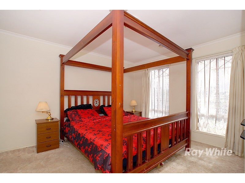 164 Sweeney Drive, Narre Warren VIC 3805