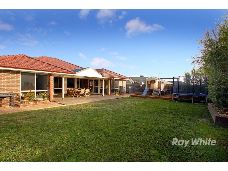 19 Charles Conder Place, Berwick VIC 3806