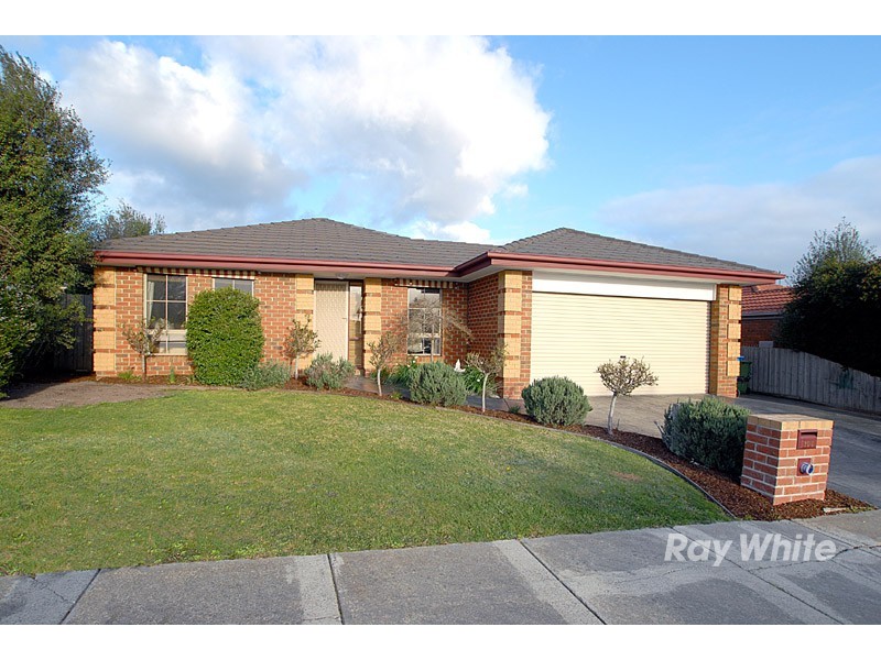 104 Amber Crescent, Narre Warren North VIC 3804