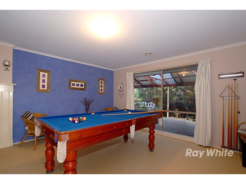 104 Amber Crescent, Narre Warren North VIC 3804