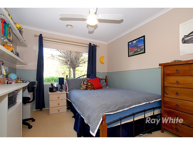 104 Amber Crescent, Narre Warren North VIC 3804