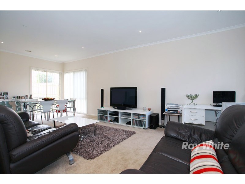 25 Boronia Avenue, Cranbourne VIC 3977