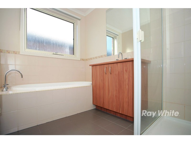 25 Boronia Avenue, Cranbourne VIC 3977