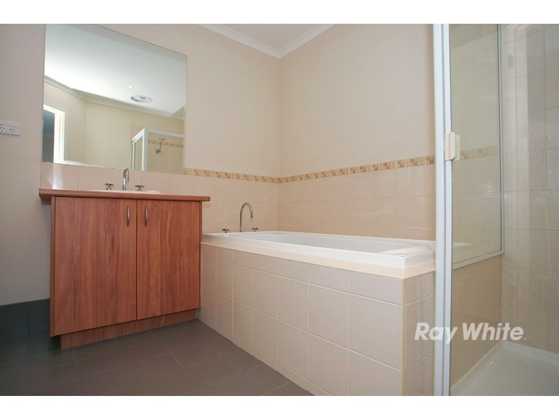 25 Boronia Avenue, Cranbourne VIC 3977