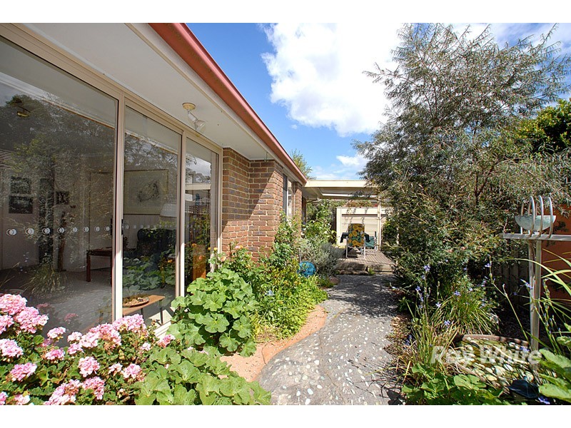 23 Rutland Road, Berwick VIC 3806