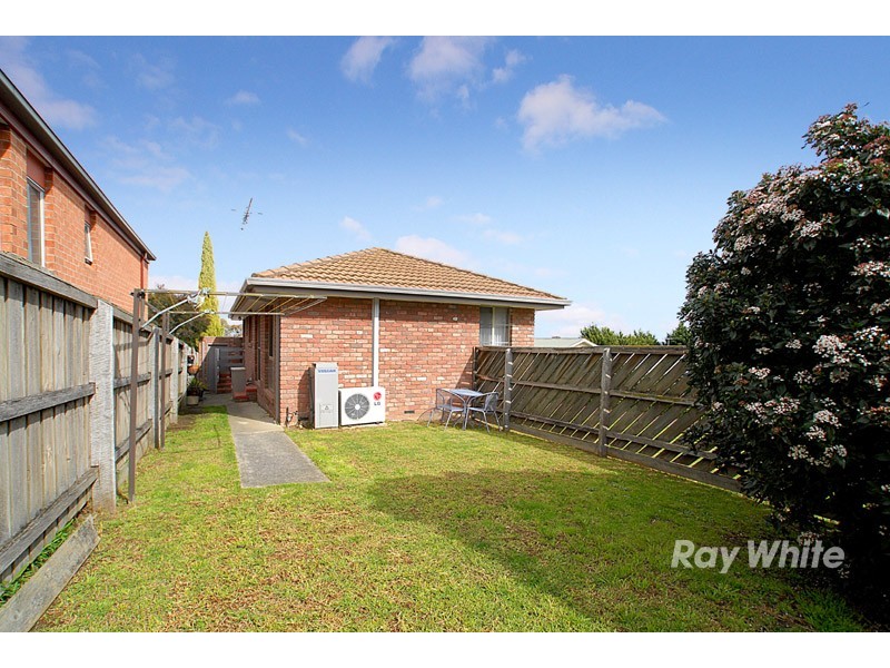 1/3 Maryn Close, Berwick VIC 3806