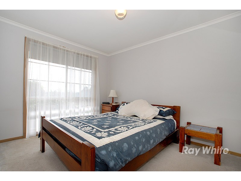 1/3 Maryn Close, Berwick VIC 3806