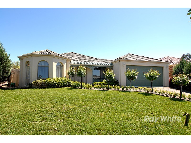 49 Berwick Springs Promenade, Narre Warren South VIC 3805