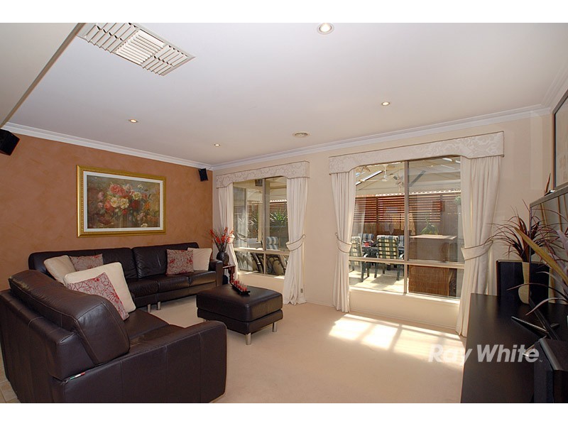 49 Berwick Springs Promenade, Narre Warren South VIC 3805