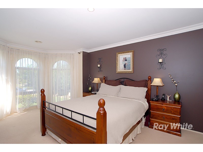 49 Berwick Springs Promenade, Narre Warren South VIC 3805