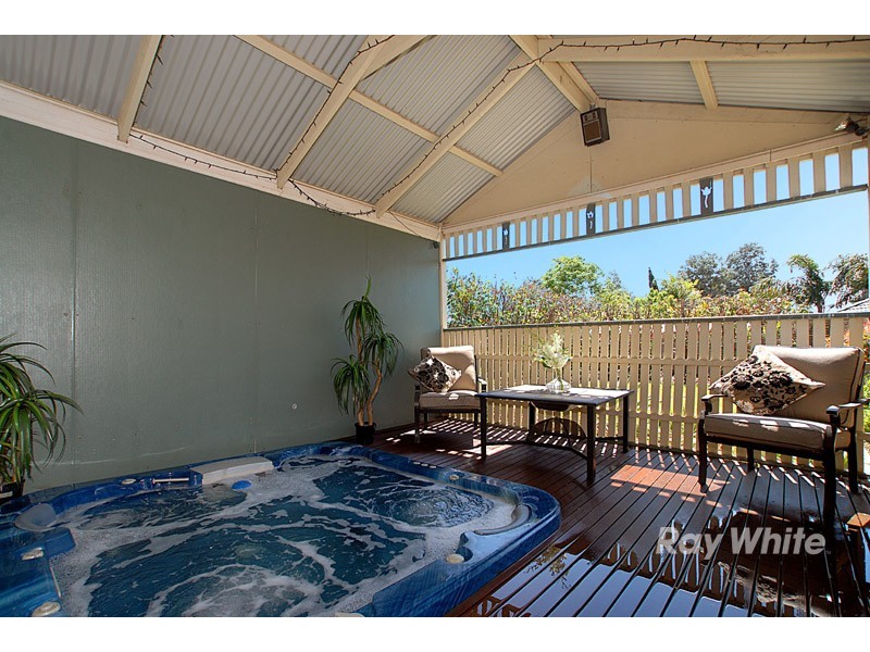 49 Berwick Springs Promenade, Narre Warren South VIC 3805