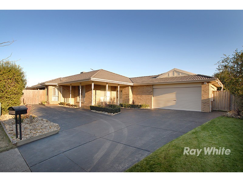7 Avon Court, Berwick VIC 3806