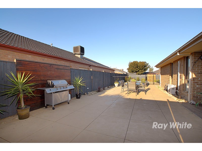 7 Avon Court, Berwick VIC 3806