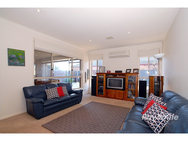 7 Avon Court, Berwick VIC 3806