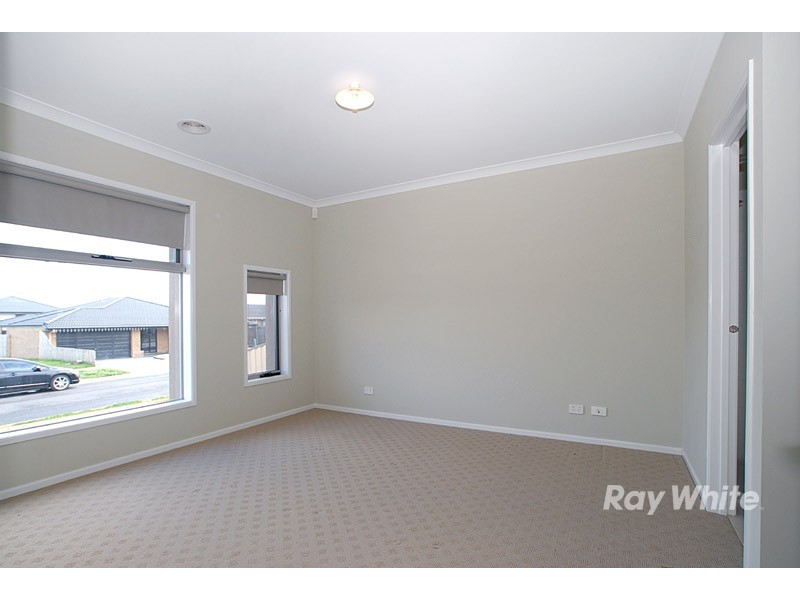 54 Tomasetti Crescent, Narre Warren VIC 3805