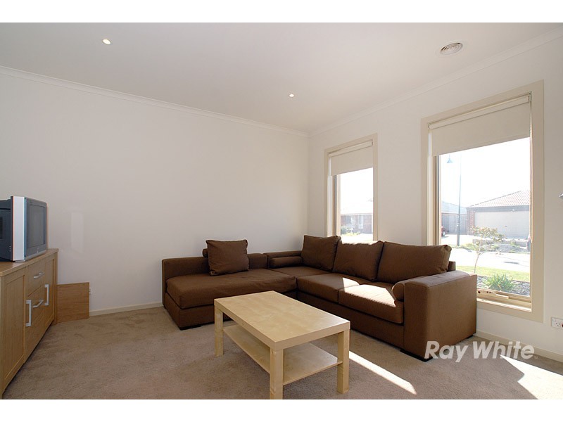 2 Red Gum Circuit, Pakenham VIC 3810