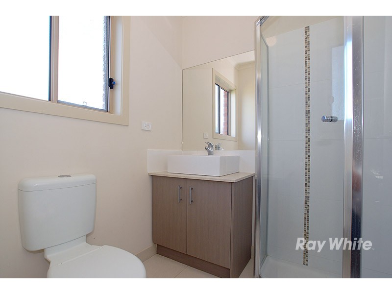 2 Red Gum Circuit, Pakenham VIC 3810