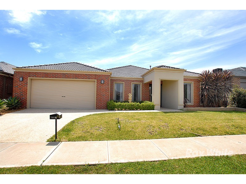 6 Angelique Street, Berwick VIC 3806