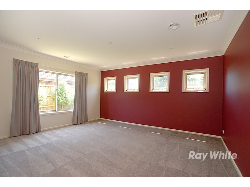 6 Angelique Street, Berwick VIC 3806