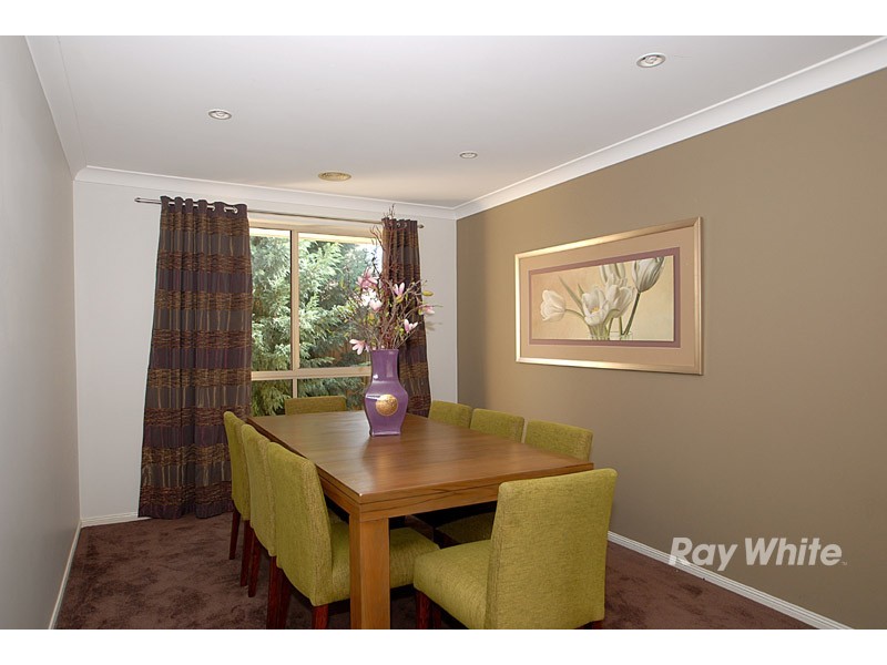6 Cedarwood Crescent, Berwick VIC 3806