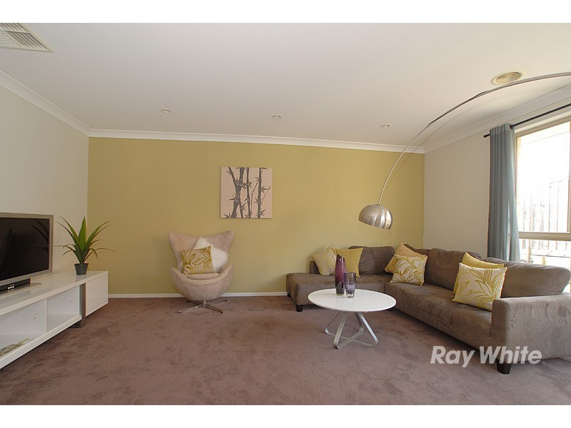 6 Cedarwood Crescent, Berwick VIC 3806