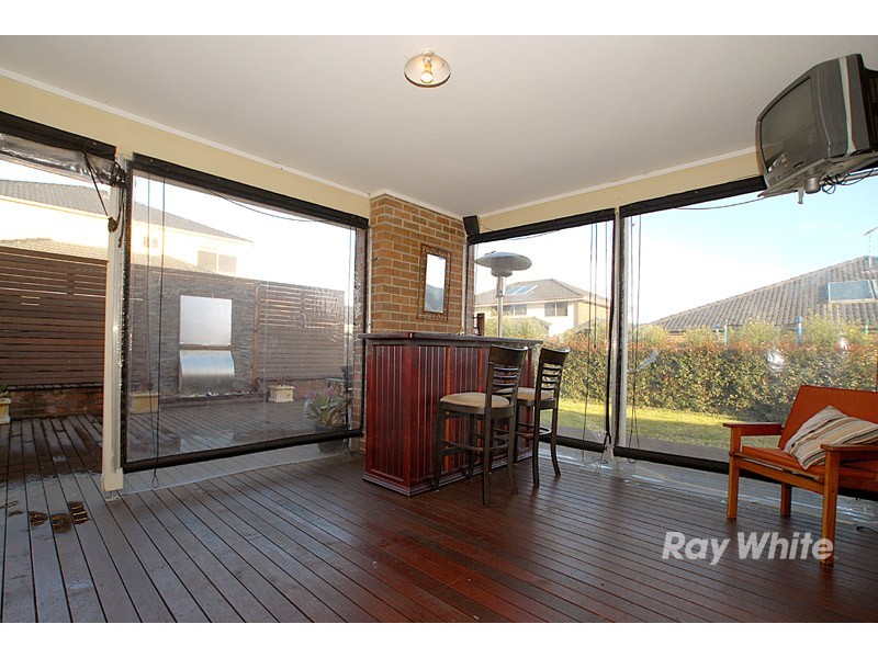 9 Angelique Street, Berwick VIC 3806