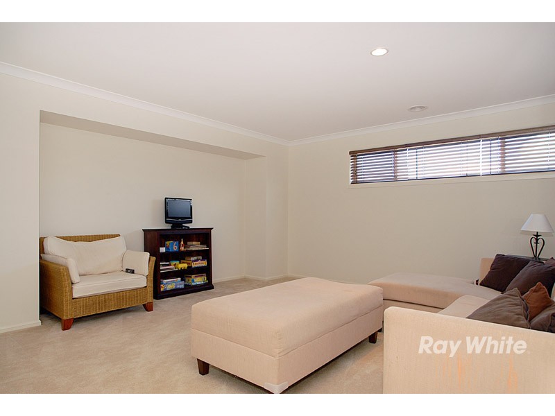 9 Angelique Street, Berwick VIC 3806