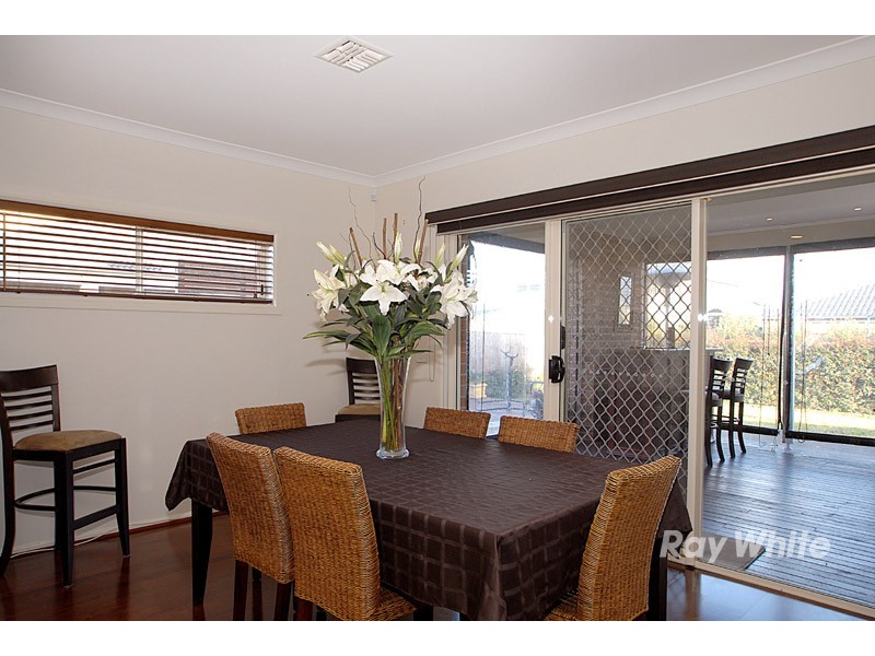 9 Angelique Street, Berwick VIC 3806