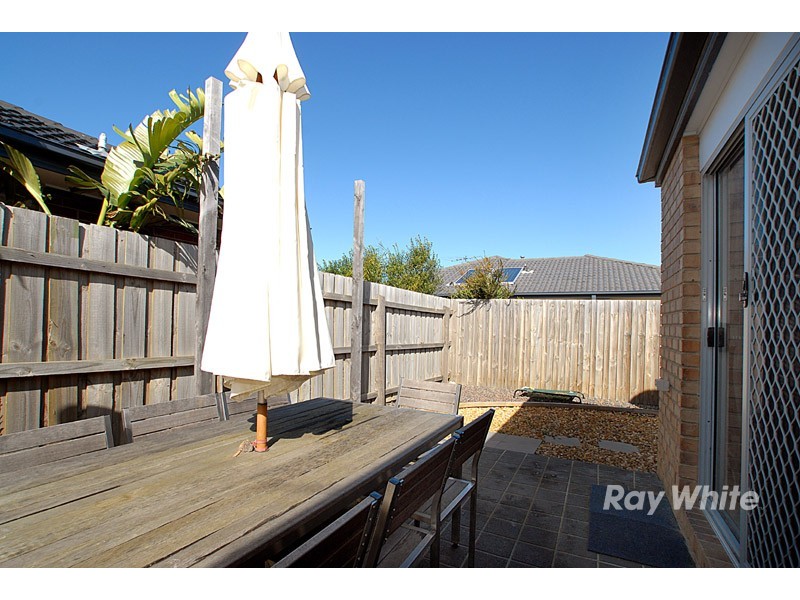 53 Melzak Way, Berwick VIC 3806