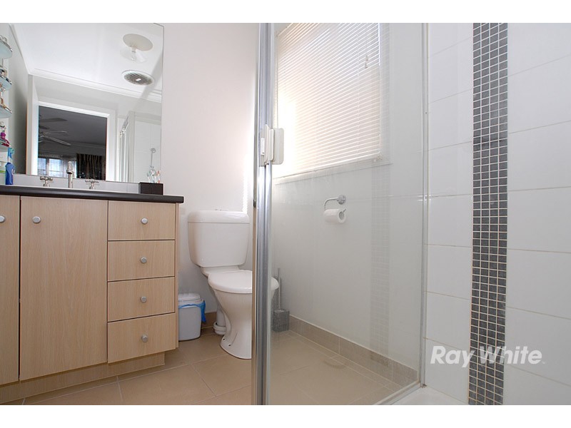 53 Melzak Way, Berwick VIC 3806