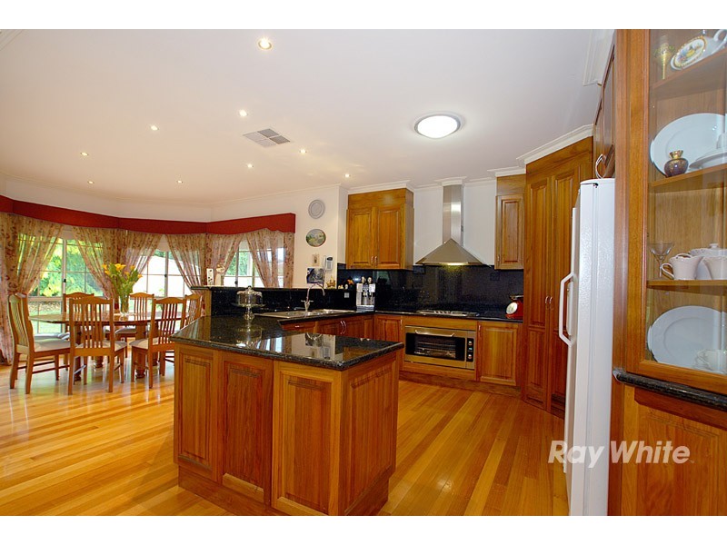 17-19 St Helens Crescent, Narre Warren North VIC 3804