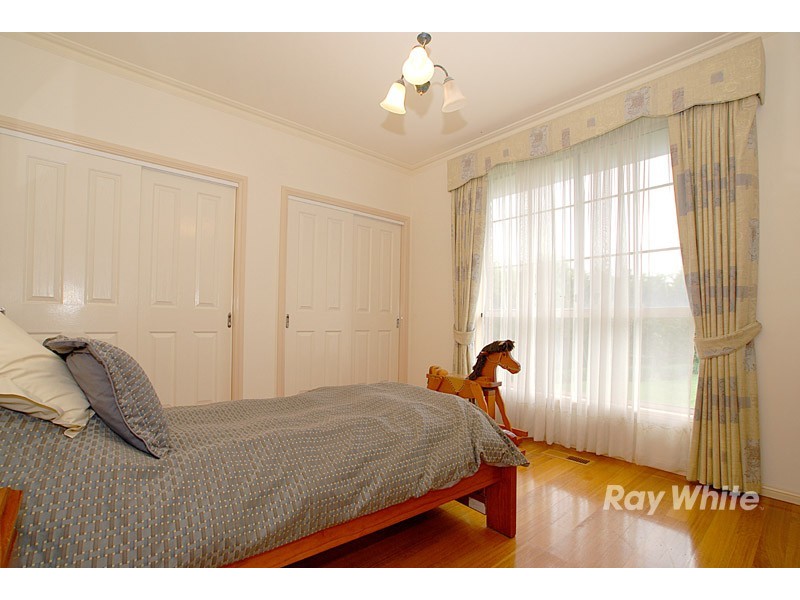 17-19 St Helens Crescent, Narre Warren North VIC 3804