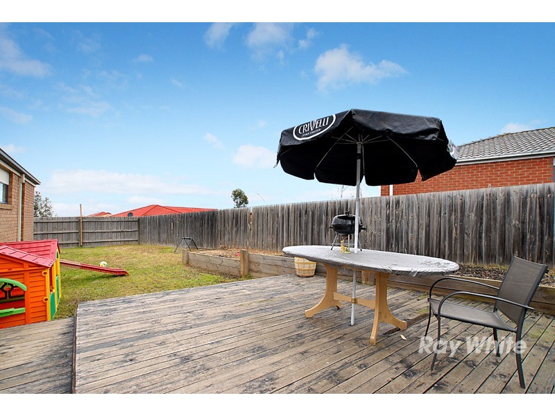 73 Earlsfield Drive, Berwick VIC 3806