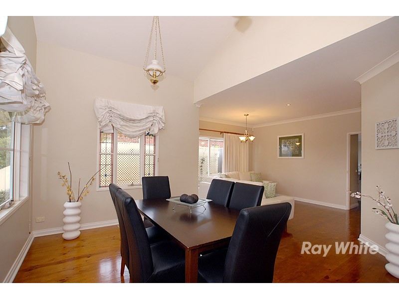 36 Allunga Parade, Berwick VIC 3806