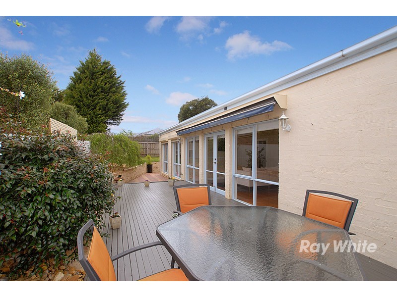 36 Allunga Parade, Berwick VIC 3806