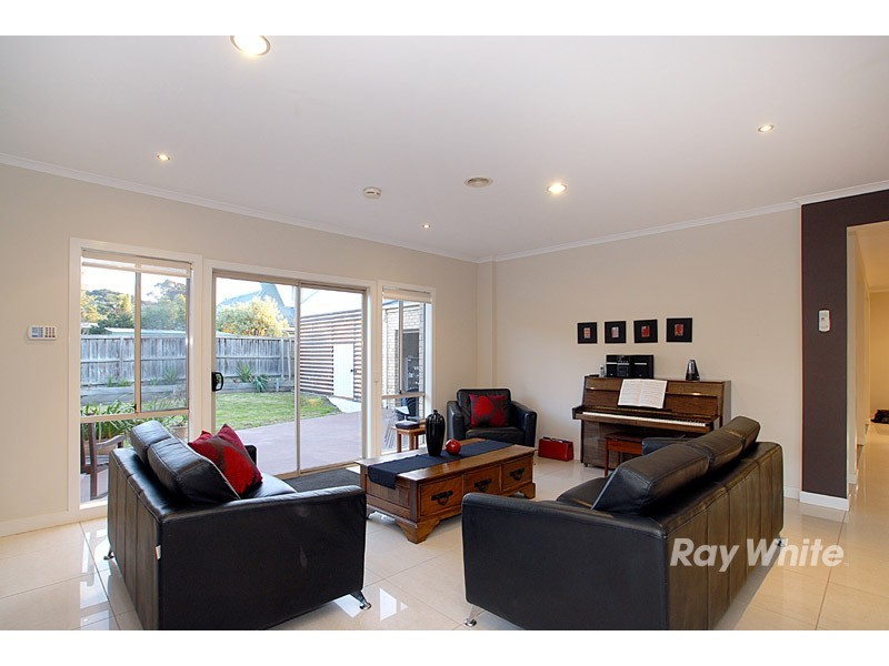 10 Pimento Close, Narre Warren South VIC 3805