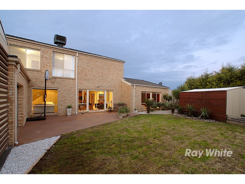 10 Pimento Close, Narre Warren South VIC 3805