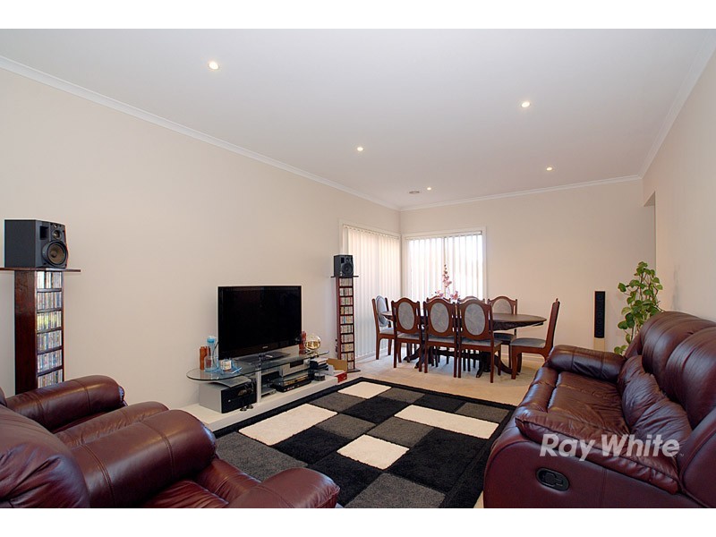 9 Majestic Boulevard, Cranbourne VIC 3977