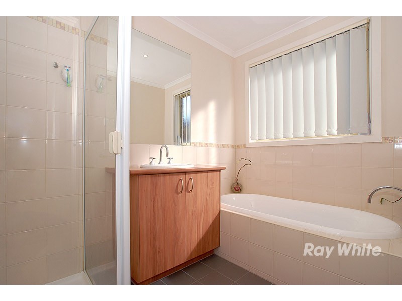 9 Majestic Boulevard, Cranbourne VIC 3977