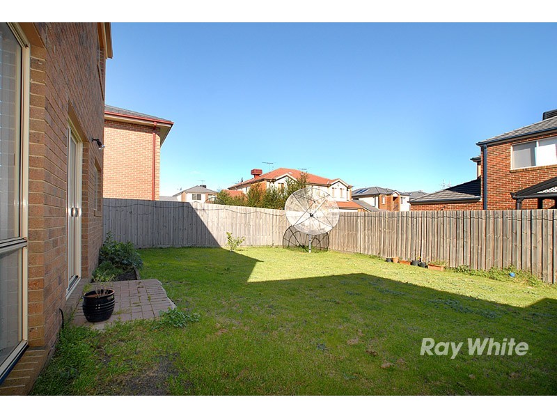 9 Majestic Boulevard, Cranbourne VIC 3977
