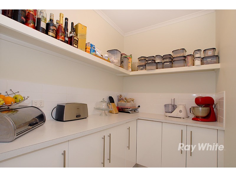 19 Locarno Place, Narre Warren South VIC 3805