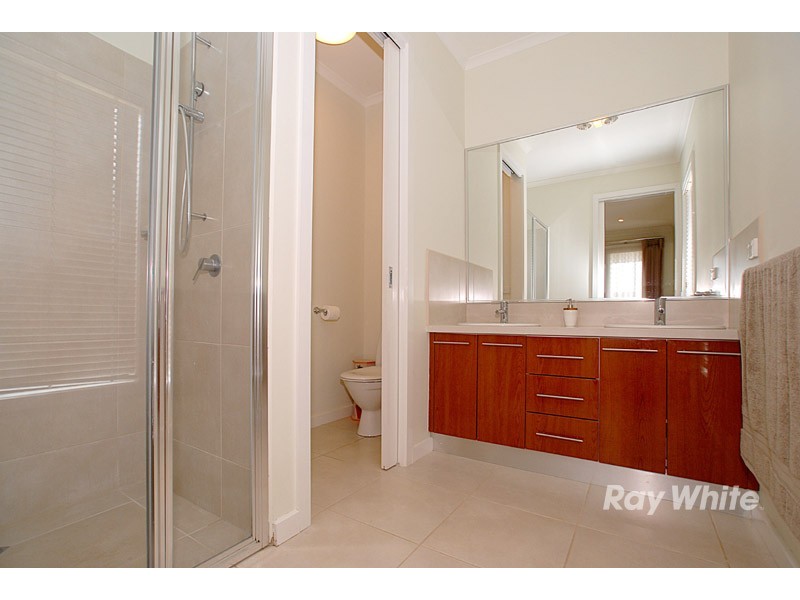 19 Locarno Place, Narre Warren South VIC 3805