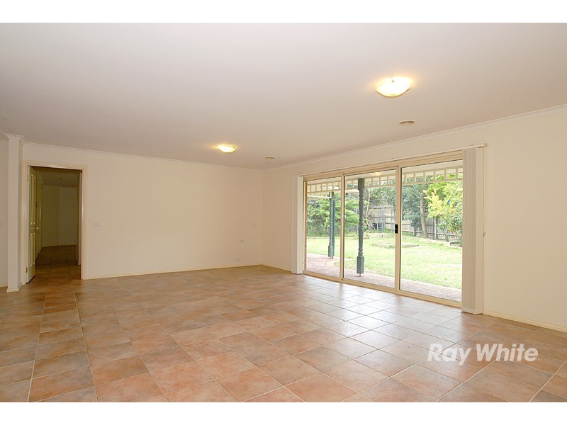 1 Akita Court, Berwick VIC 3806